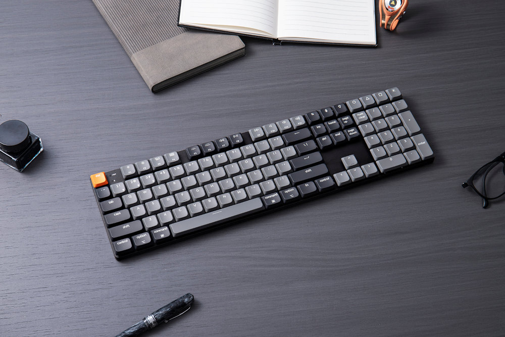 KEYCHRON K5 2,4 GHz z odświeżaniem 1000 Hz Bluetooth 5.1  (do 3 urządzeń)  USB-C kabla USB-C/USB-A urządzeniami mobilnymi odbiornik USB-A