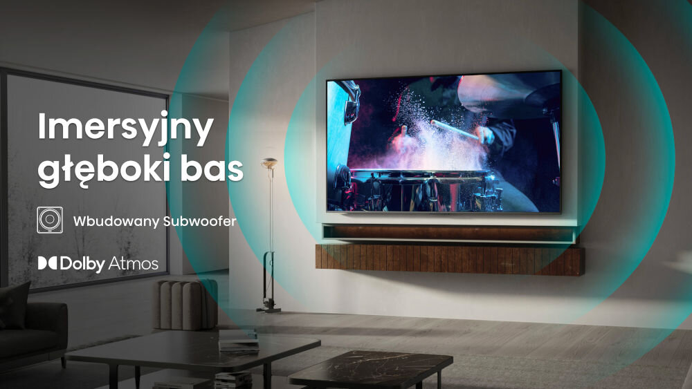 Telewizor HISENSE 50E8Q - Głęboki bas, Wbudowany subwoofer, telewizor zawieszony na ścianie w salonie, dźwięk wydobywający się z telewizora