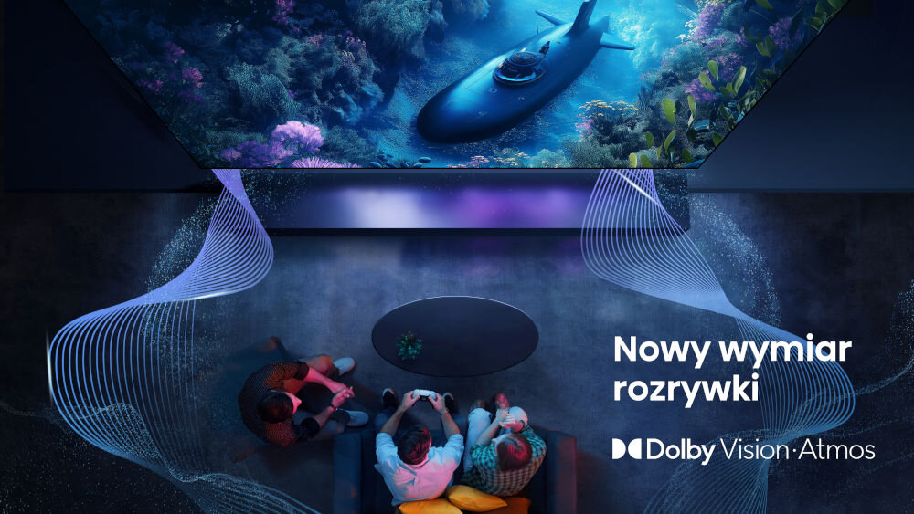 Telewizor HISENSE 55E7Q Pro - Wrażenia jak w kinie, telewizor zawieszony na ścianie z którego wydobywa się dźwięk